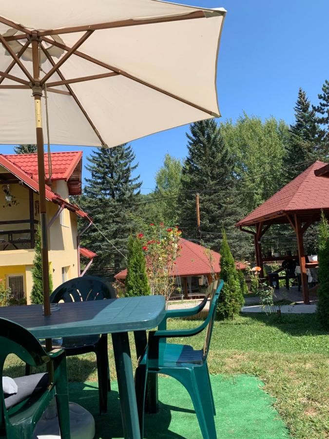 Мини-отель Casa Galbena Слэник-6