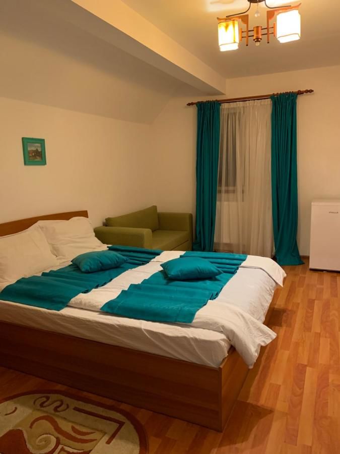 Мини-отель Casa Galbena Слэник